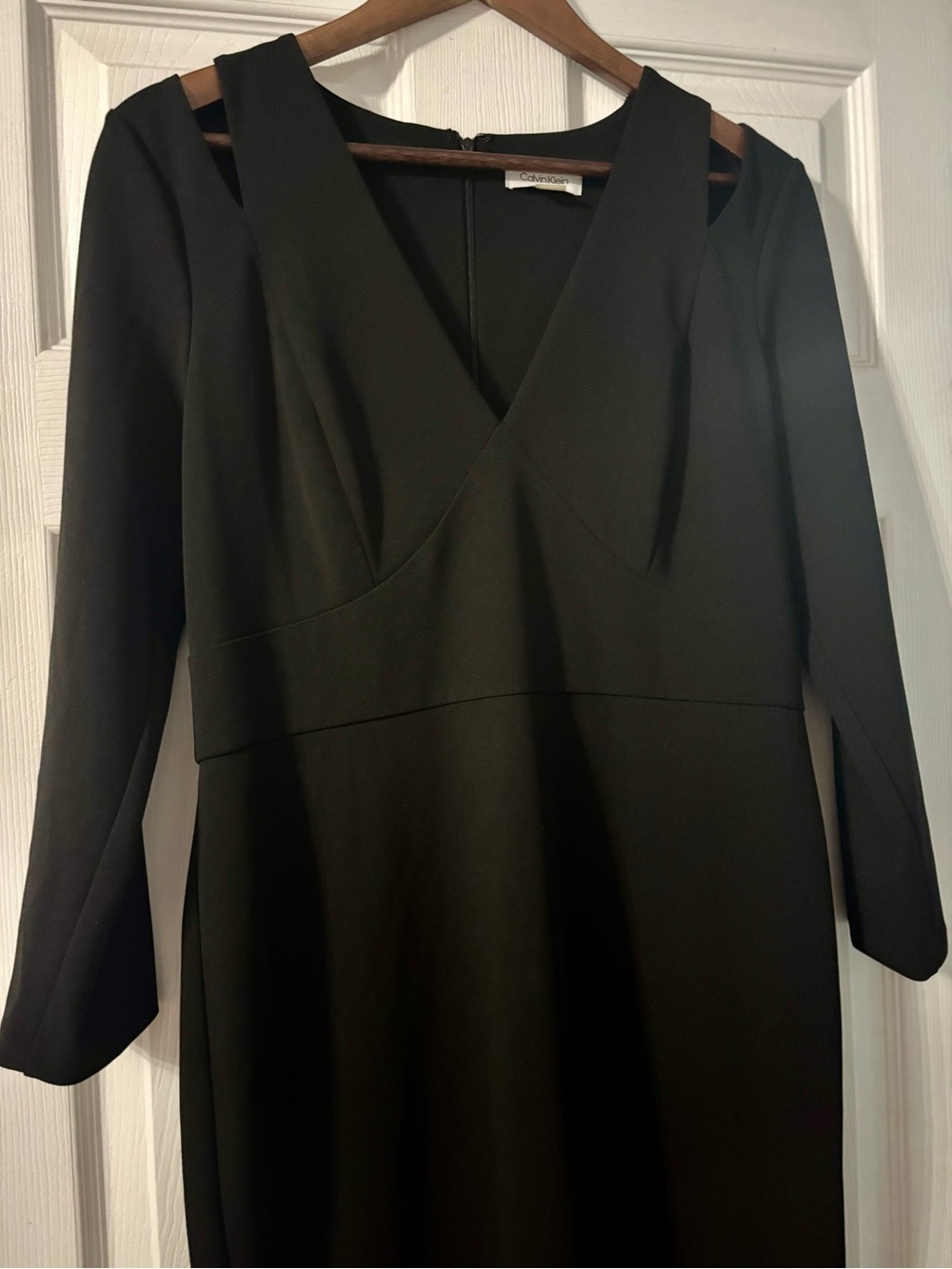 NWT Calvin Klein V-neck Gown, 12 - Picture 4 of 4